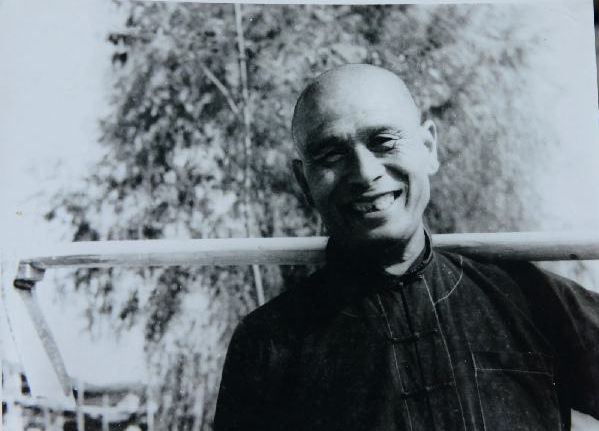 2月16日：李光慶逝世