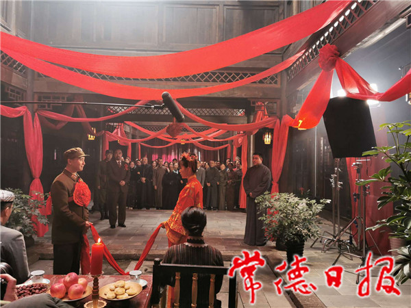 12月2日 電影《翦伯贊》市城區(qū)取景 河街上演濃濃“民國風(fēng)”