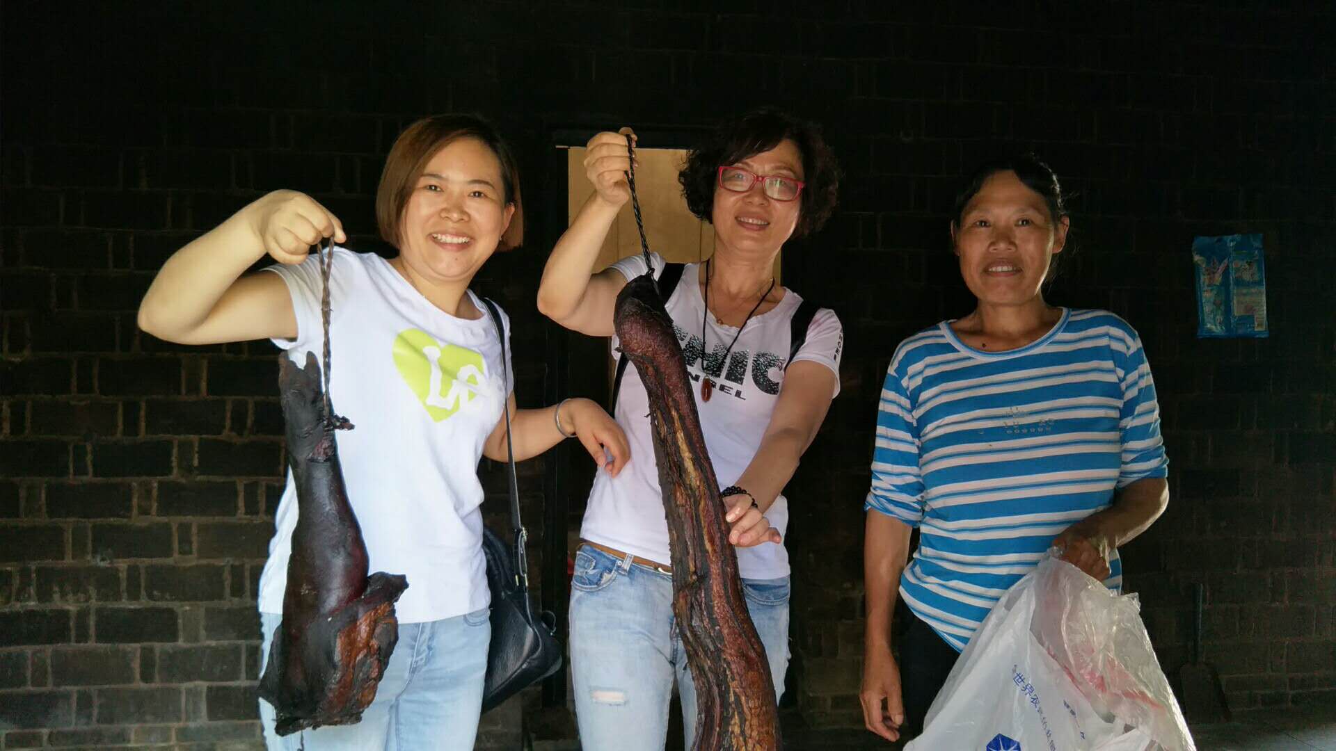 隆飛影視,宣傳片拍攝,專題片拍攝,隆飛影視文化傳播,常德紀(jì)錄片拍攝,宣傳片拍攝價(jià)格,沅澧美味167,常德梨園頌,梨園頌
