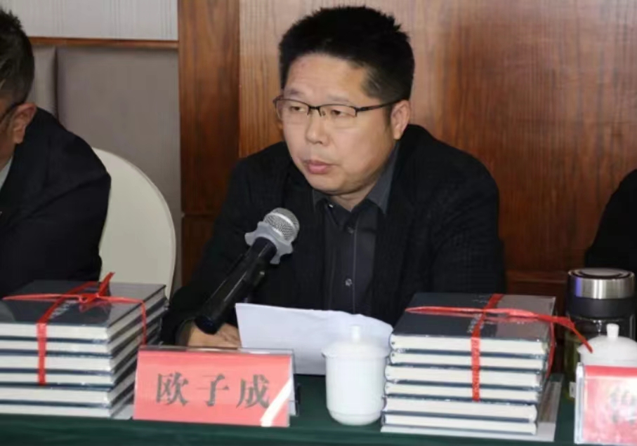 隆飛影視,宣傳片拍攝,專題片拍攝,隆飛影視文化傳播,常德紀(jì)錄片拍攝,宣傳片拍攝價(jià)格,沅澧美味167,常德梨園頌,梨園頌