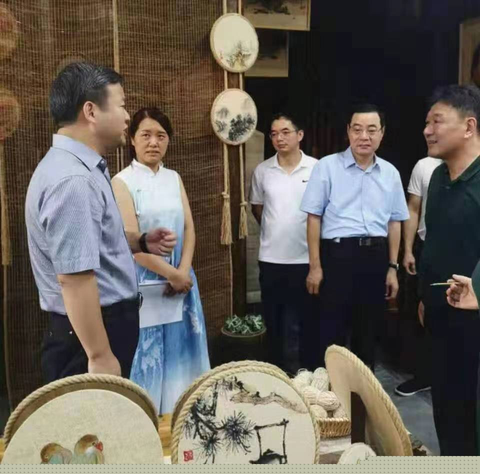 隆飛影視,宣傳片拍攝,專題片拍攝,隆飛影視文化傳播,常德紀(jì)錄片拍攝,宣傳片拍攝價格,沅澧美味167,常德梨園頌,梨園頌