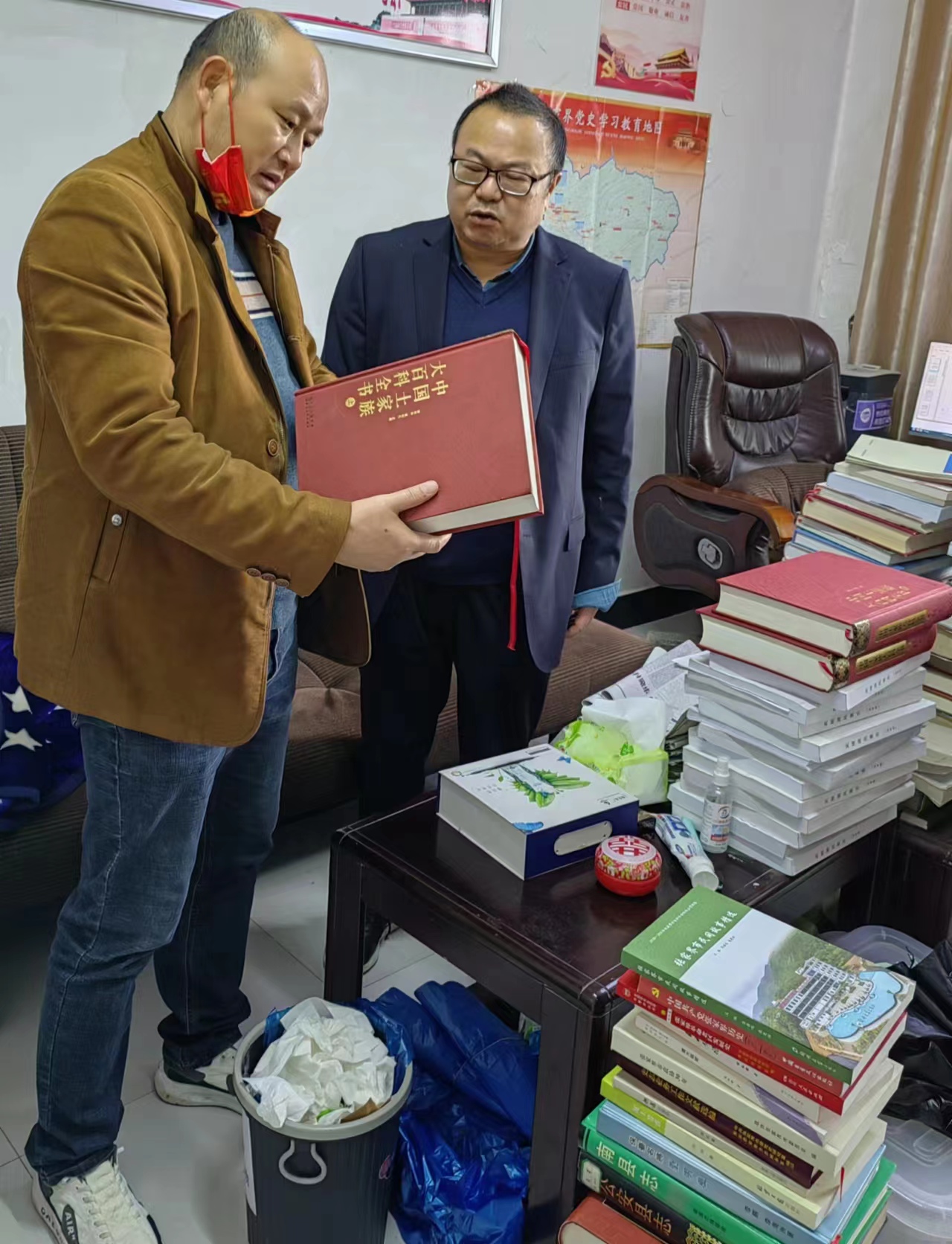 隆飛影視,宣傳片拍攝,專題片拍攝,隆飛影視文化傳播,常德紀(jì)錄片拍攝,宣傳片拍攝價格,沅澧美味167,常德梨園頌,梨園頌